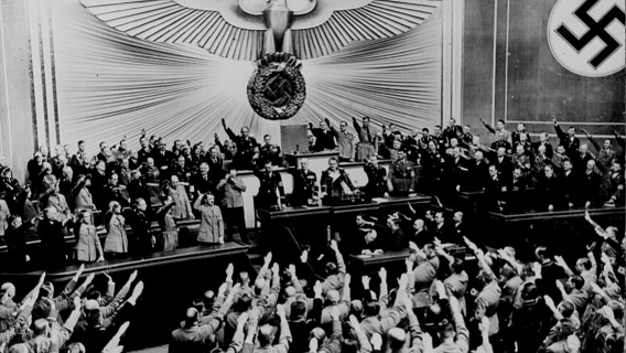 Ovation of the Reichstag