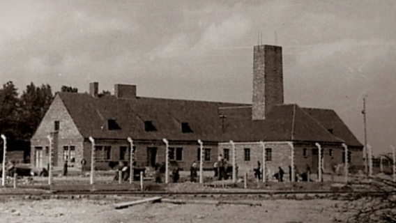 gas chambers in auschwitz. and gas chamber complex,